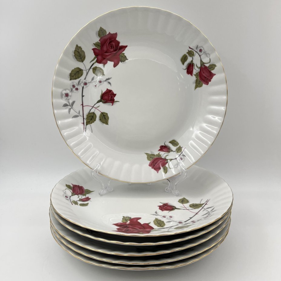 Набор из 6-ти обеденных тарелок, украшенных изображением розы