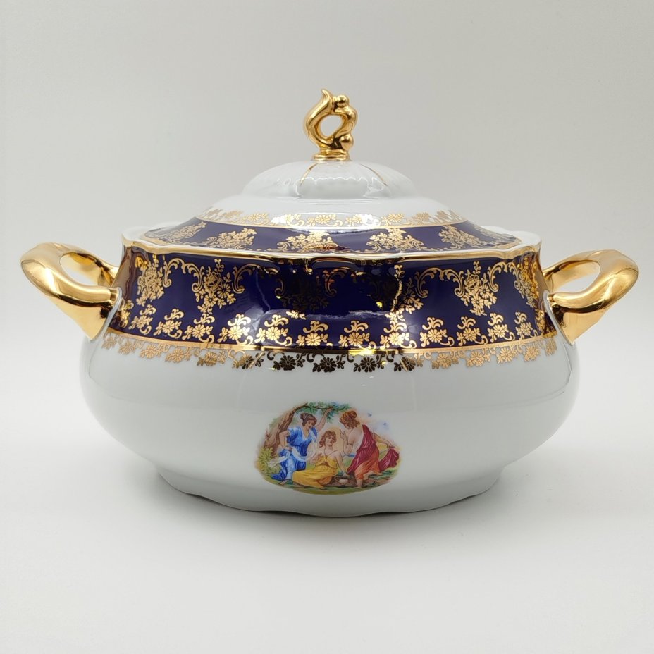 Супница "Мадонна", украшенная цветочным декором, фарфор, деколь, крытье, золочение, Thun (Тун), Чехия, 2000-2020 гг.