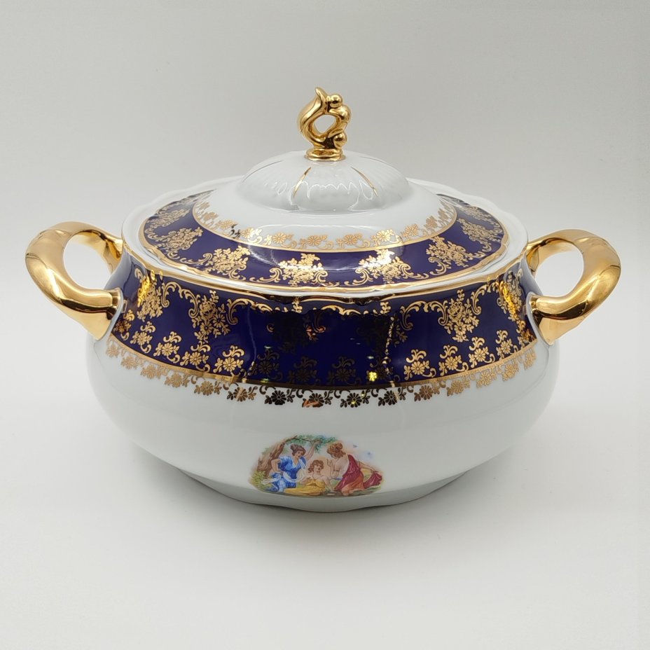 Супница "Мадонна", украшенная цветочным декором, фарфор, деколь, крытье, золочение, Thun (Тун), Чехия, 2000-2020 гг.