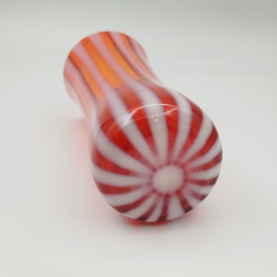 Ваза цилиндрической формы с вертикальными полосами, стекло, сульфидно-цинковое, Стекольный завод «Красный май», СССР, 1960-1980 гг.