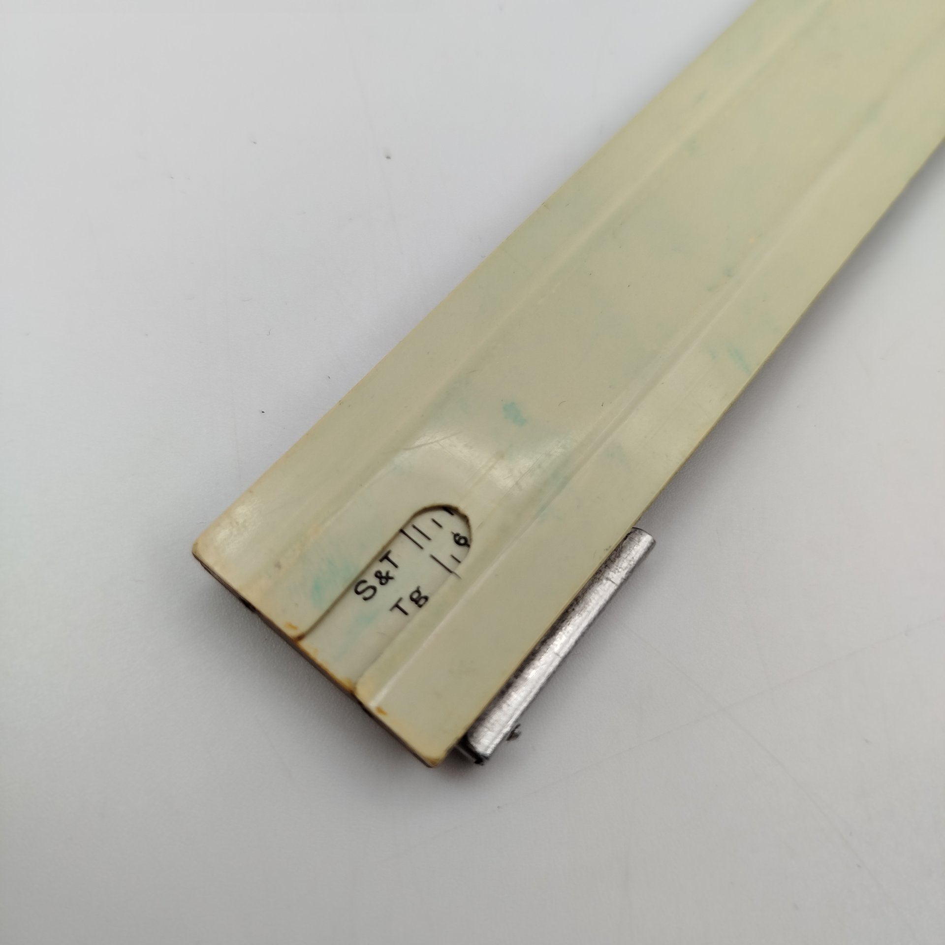 Линейка логарифмическая, в кофре, дерево, кожа, металл, Завод «Союз», Ленинград, СССР, 1960-1980 гг.