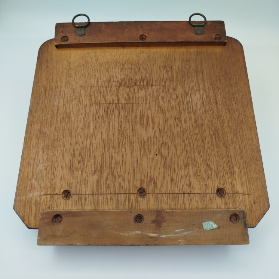 Газетница подвесная (полка для газет), декорированная профилем терьера