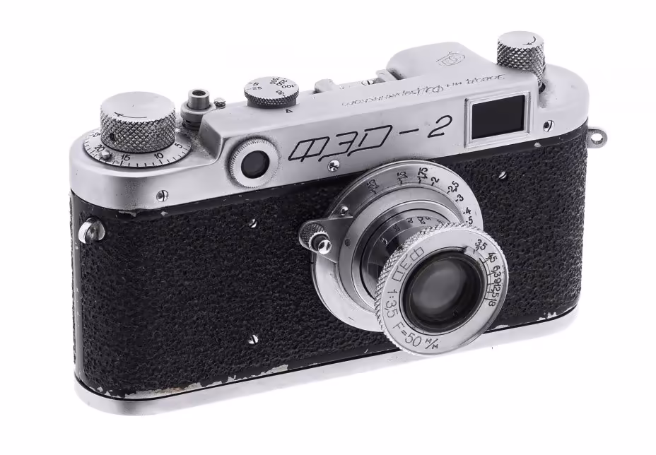 Фотоаппарат "ФЭД-2" в оригинальном кофре, металл, пластик, стекло, кожа, Завод им. Ф. Э. Дзержинского г. Харьков, СССР, 1955-1956 гг.