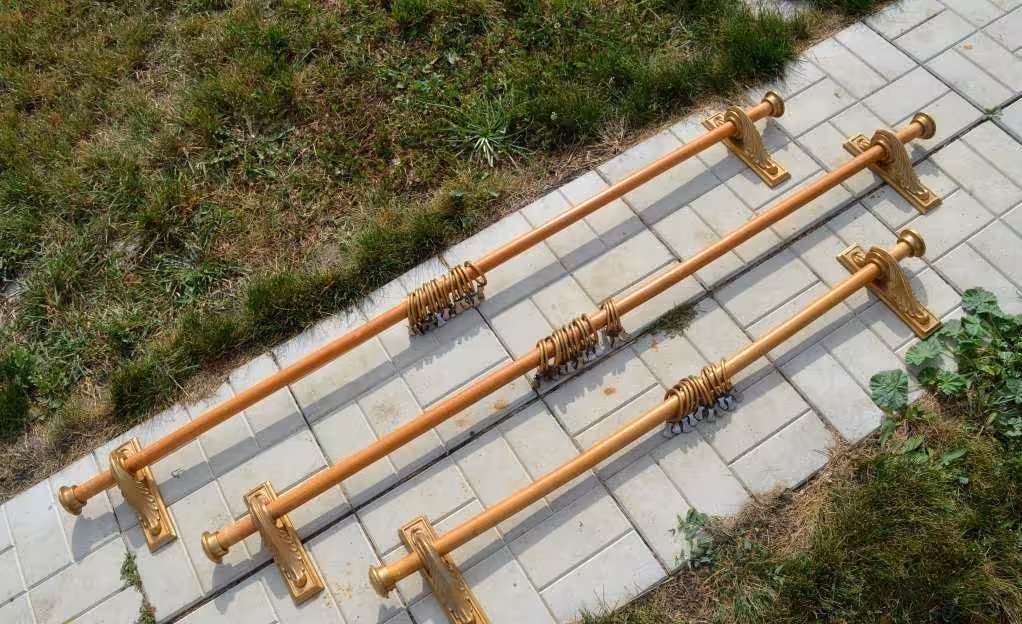 Карнизы, 3 шт.