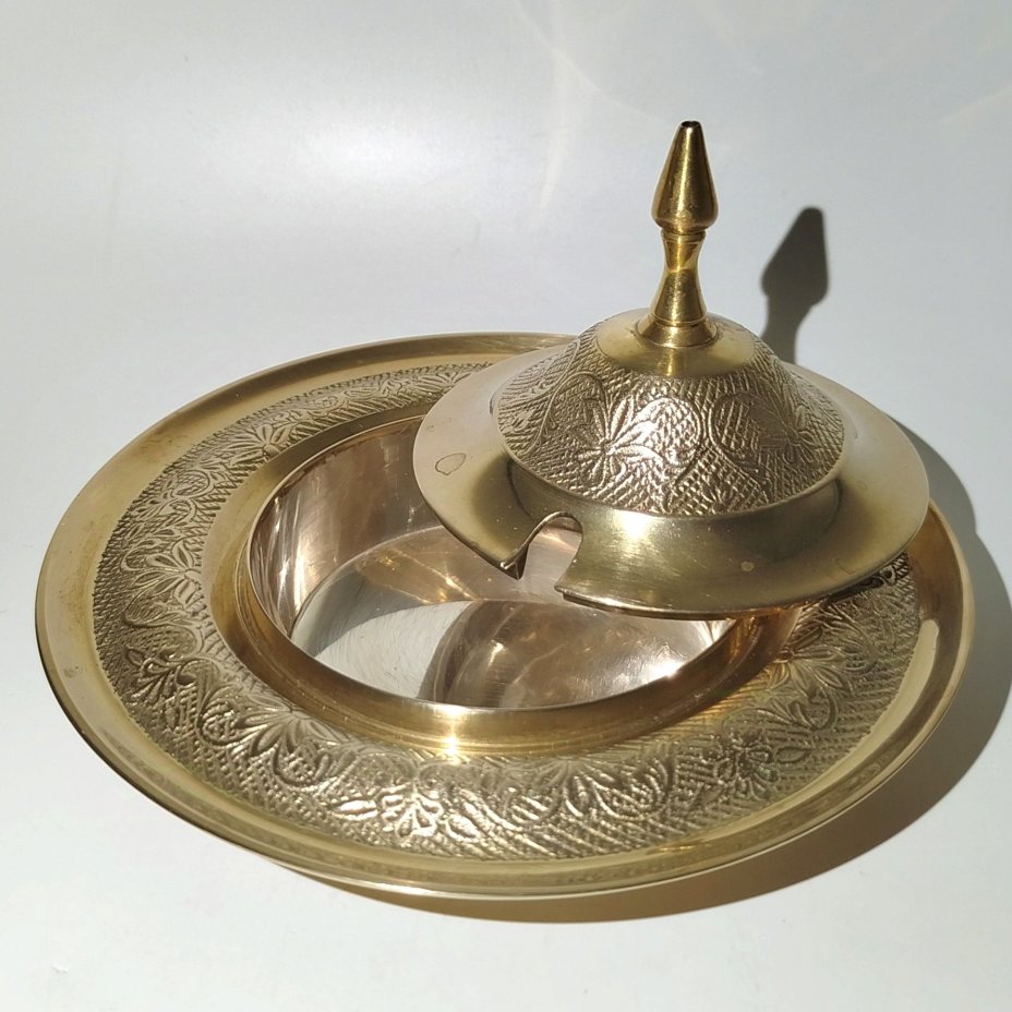 Икорница с растительным декором, латунь