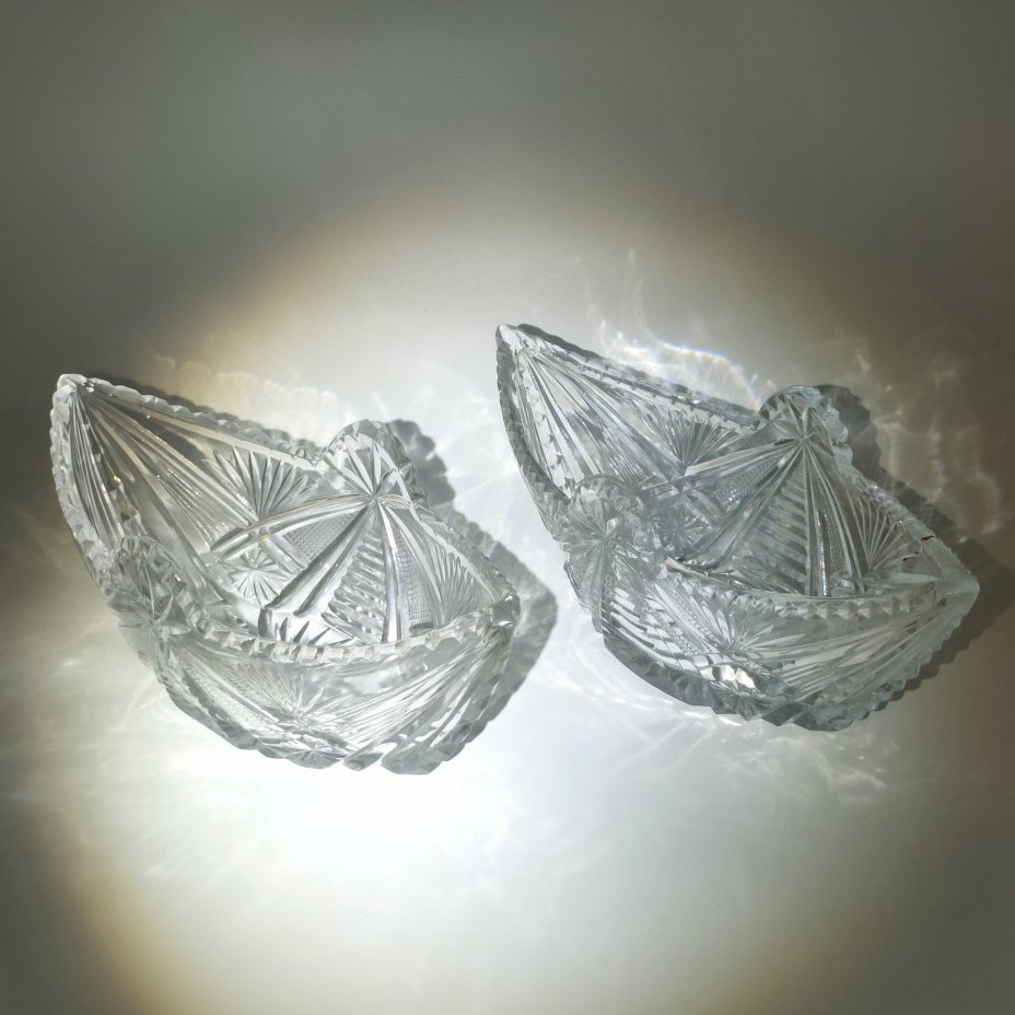 Набор из 2-х салатников в форме ладьи с резным геометрическим декором (в подборе)