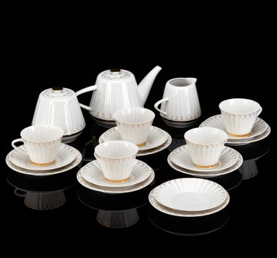 Сервиз чайный "Золотая арабеска" на 5 персон (20 предметов), форма "Каннелюрный", автор формы Ольшевский В.Н., автор рисунка Паникова К.Н.