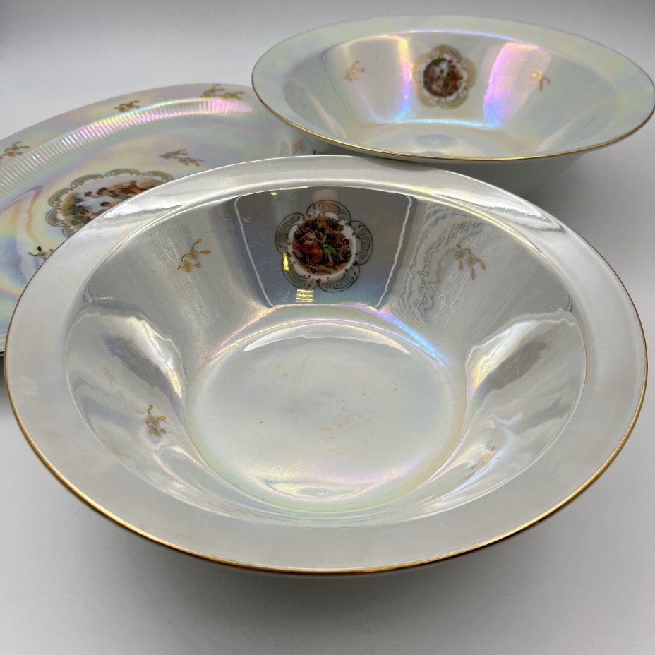 Набор сервировочный "Мадонна" (2 салатника и блюдо), фарфор, люстр, деколь, золочение, Weisswasser Porzellan, ГДР, 1970-1990 гг.