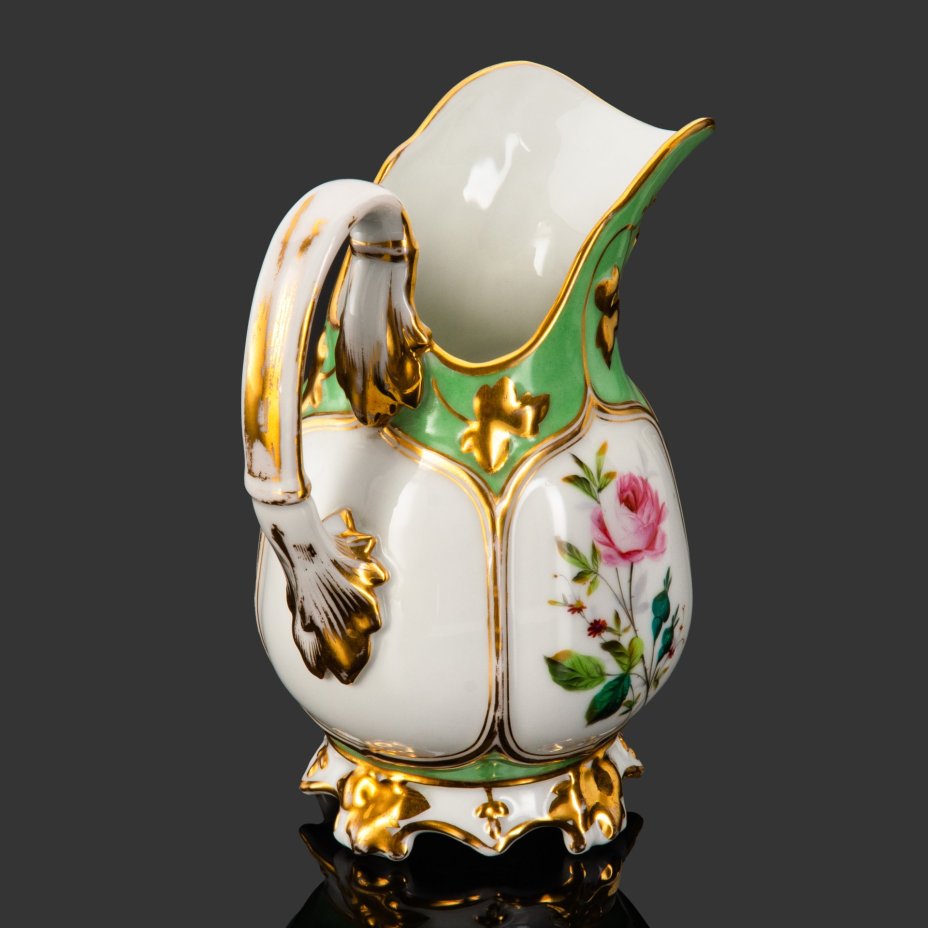 Молочник (кувшин), украшенный цветочным декором, P&A, фарфор, роспись, крытье, золочение, Франция, 1850-1880 гг.