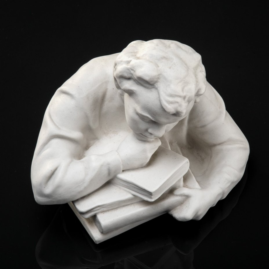 Статуэтка (бюст) "Юный Ленин за книгами", автор Б.В. Едунов