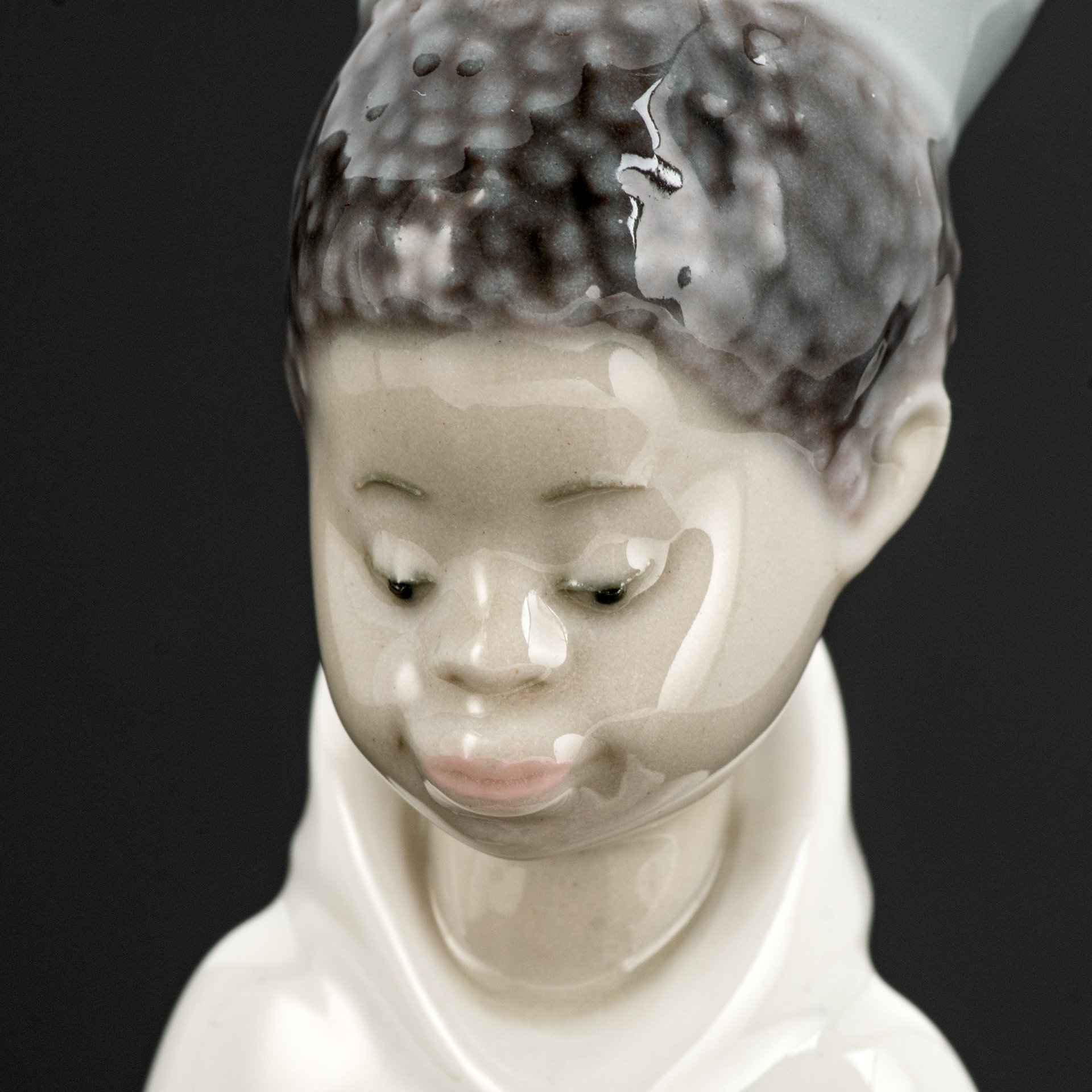 Статуэтка "Мальчик с мишкой", автор Juan Huerta, фарфор, роспись, Lladro, Lladro