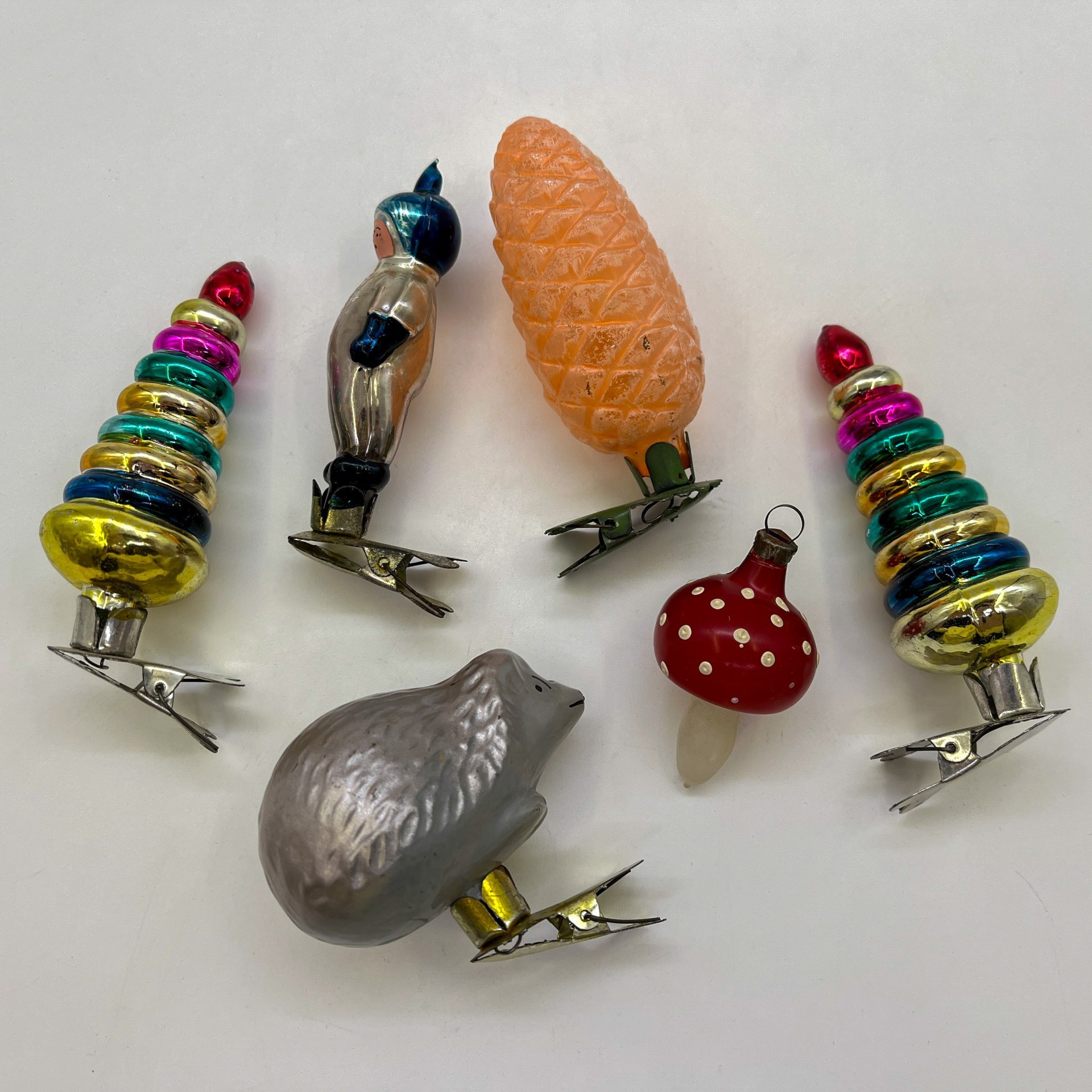 Набор ёлочных игрушек различных форм и расцветок (6 шт.), стекло, краска, металл, СССР, 1960-1980 гг.