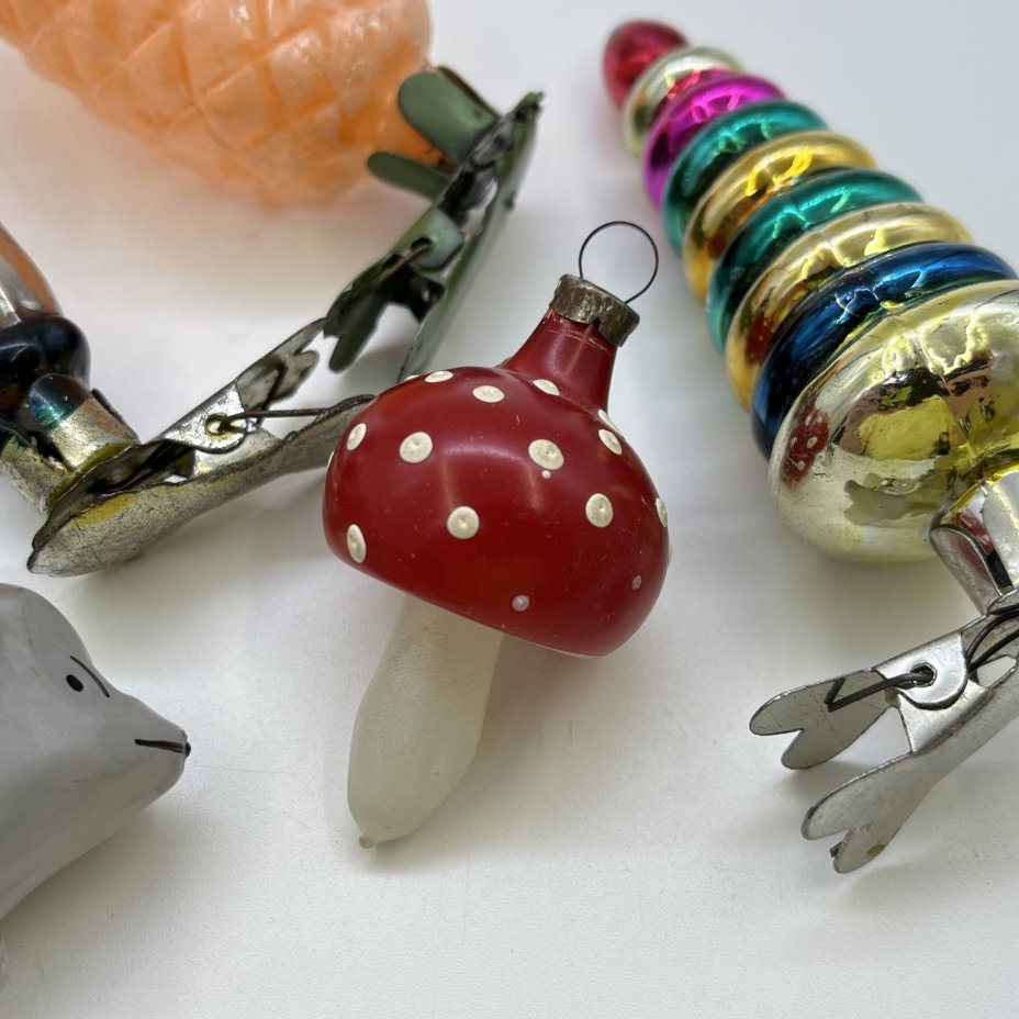 Набор ёлочных игрушек различных форм и расцветок (6 шт.)