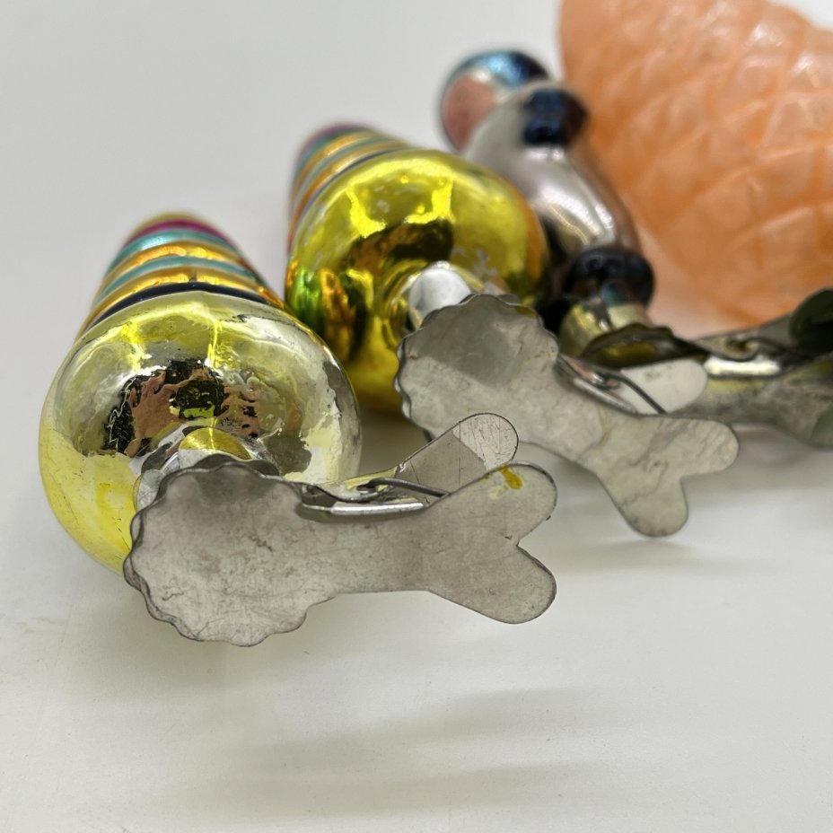 Набор ёлочных игрушек различных форм и расцветок (6 шт.)