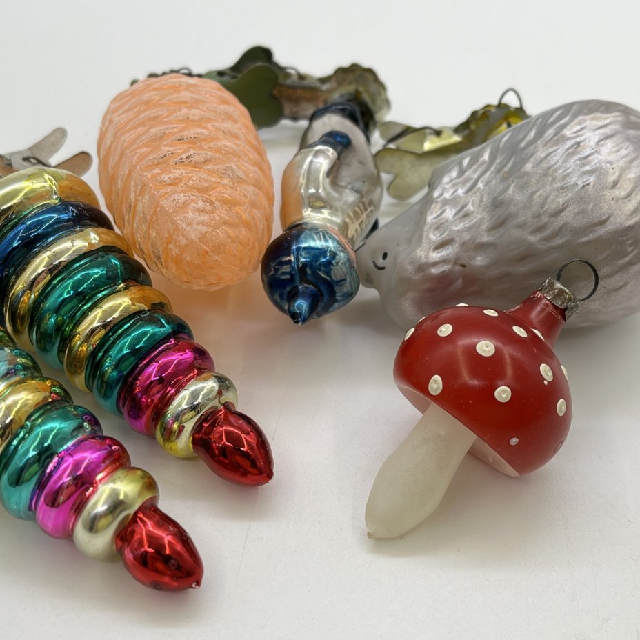 Набор ёлочных игрушек различных форм и расцветок (6 шт.)