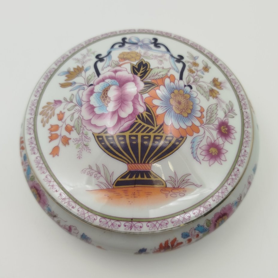 Шкатулка круглой фирмы, "Limoges", фарфор, деколь, золочение, Франция, 1950-1980 гг.