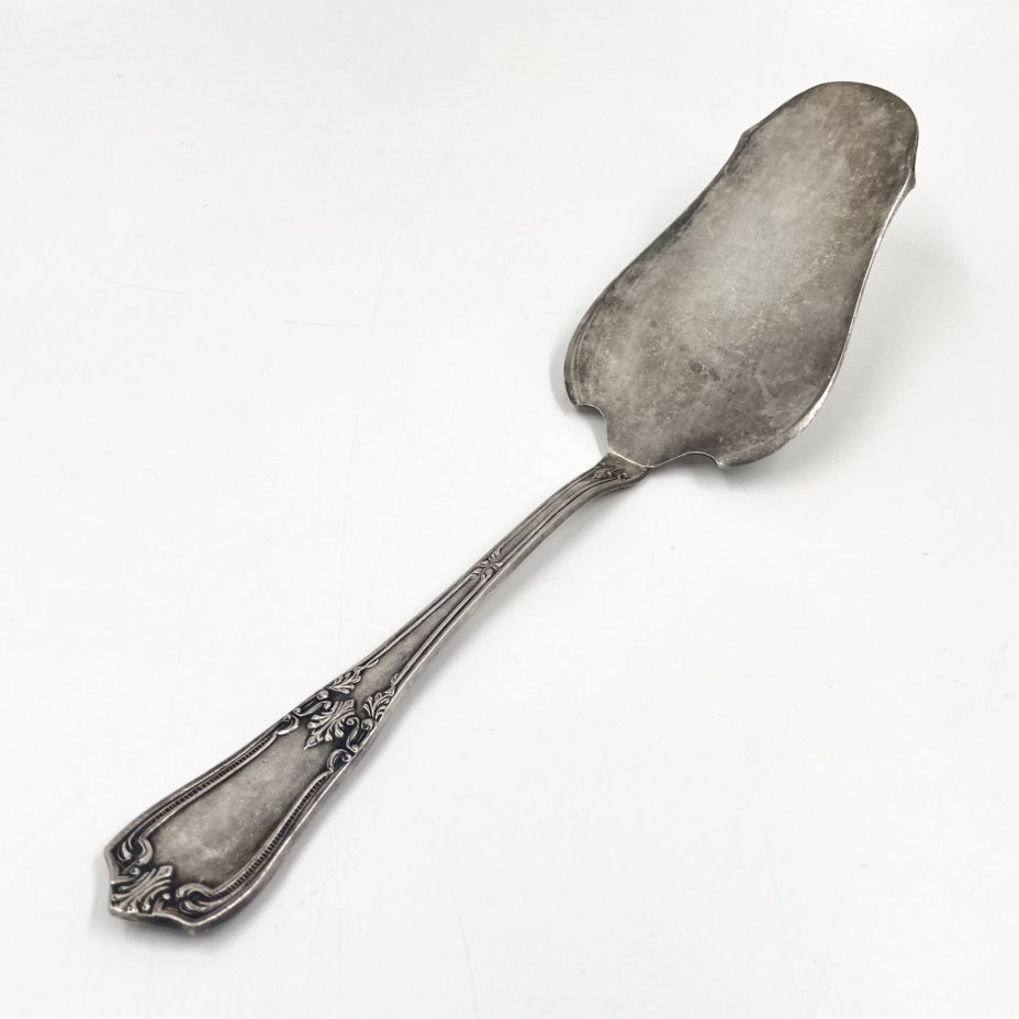Лопатка для торта с растительным декором, мНЦ (медь-никель-цинк), Киевский завод столовых приборов и посуды им. Дзержинского (ЗiД, ЗиД), СССР, 1950-1960 гг., Киевский завод столовых приборов и посуды им. Дзержинского (ЗiД