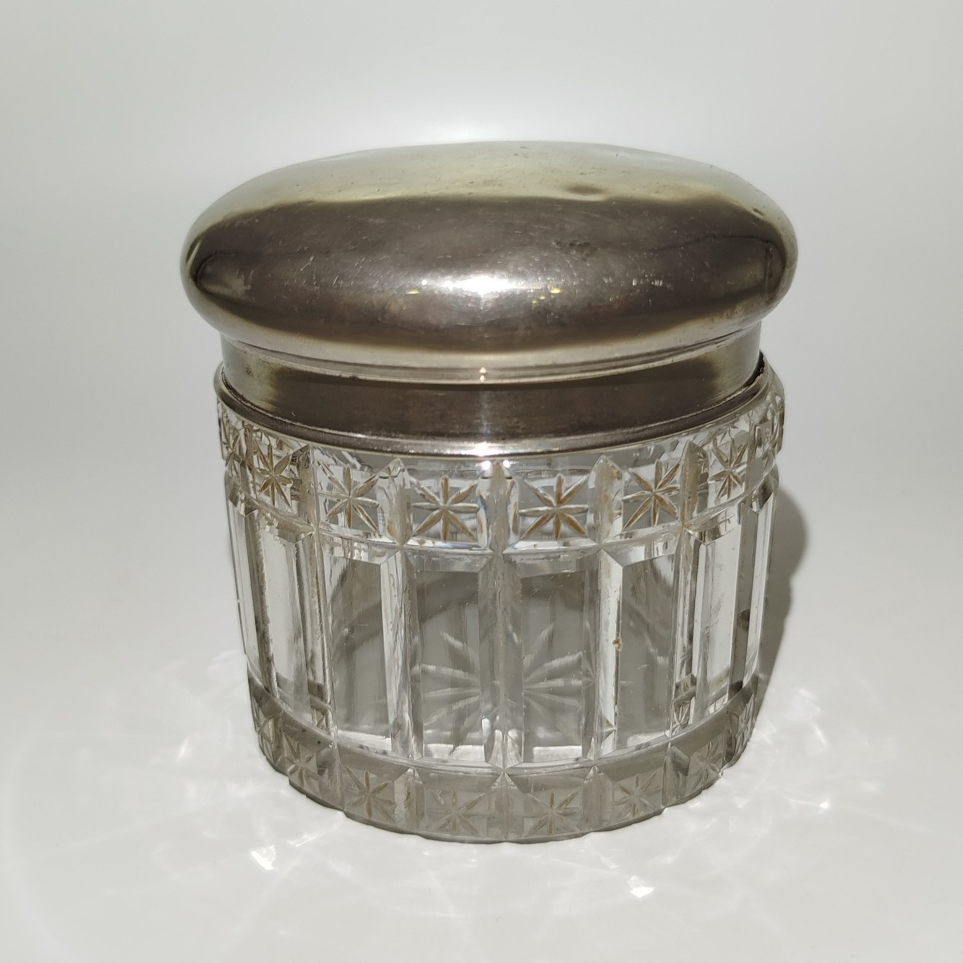 Банка (шкатулка) из парфюмерного набора, металл, стекло, Европа, 1900-1930 гг.