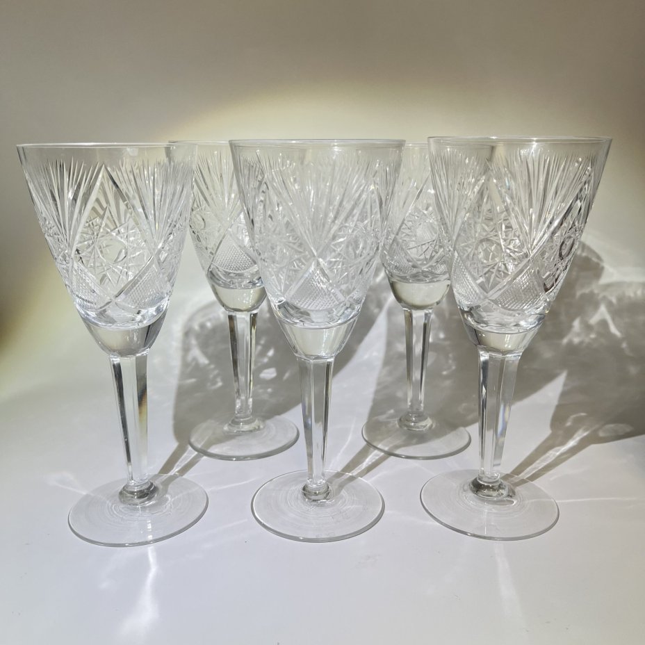 Набор из 5 бокалов с резным геометрическим декором, хрусталь, алмазная грань, Россия, 1990-2000 гг.