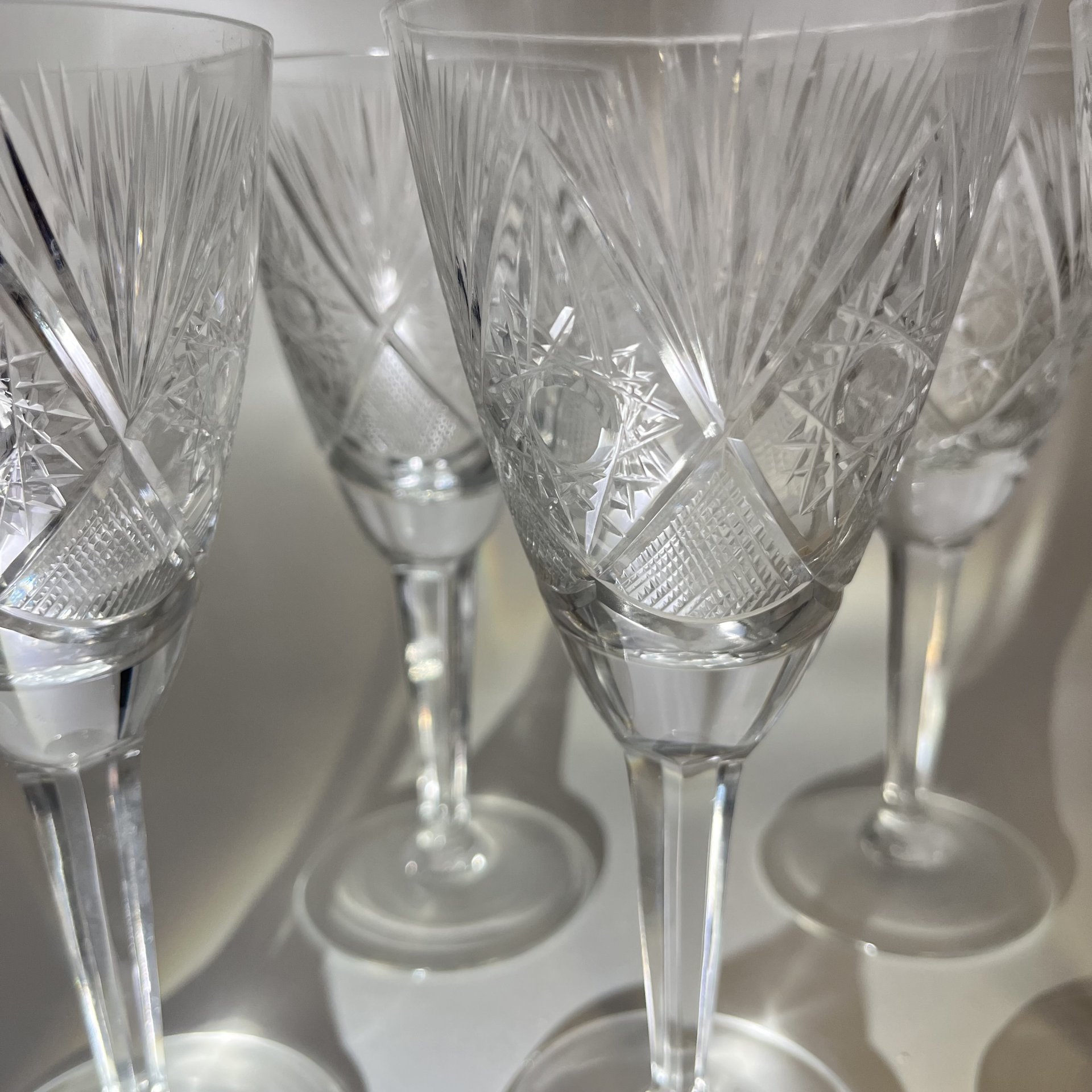Набор из 5 бокалов с резным геометрическим декором, хрусталь, алмазная грань, Россия, 1990-2000 гг.