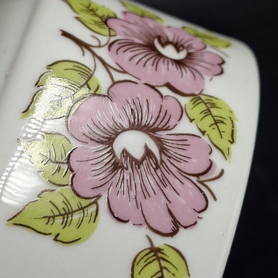 Соусник на подставке с цветочным декором в розово-зеленой гамме, фарфор, печать, Epiag Royal Czechoslovakia, Чехословакия, 1970-1990 гг.