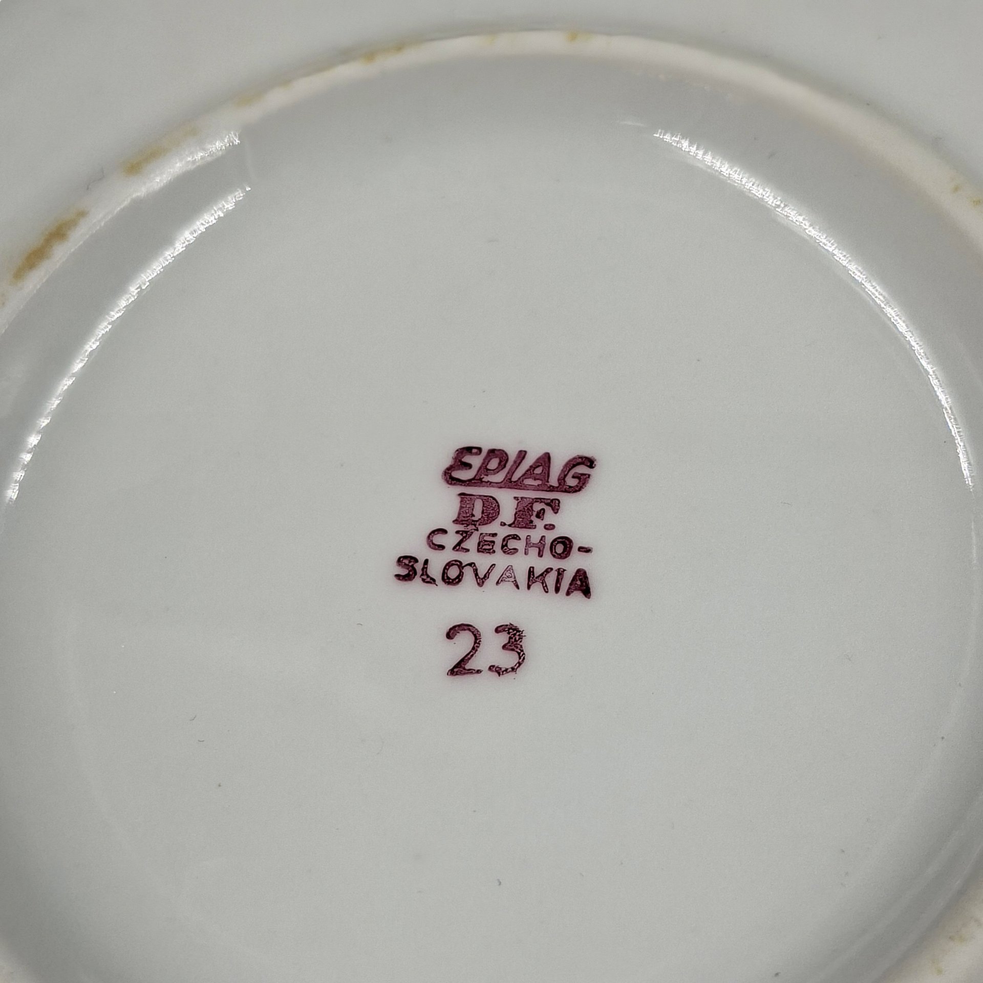 Соусник на подставке с цветочным декором в розово-зеленой гамме, фарфор, печать, Epiag Royal Czechoslovakia, Чехословакия, 1970-1990 гг.