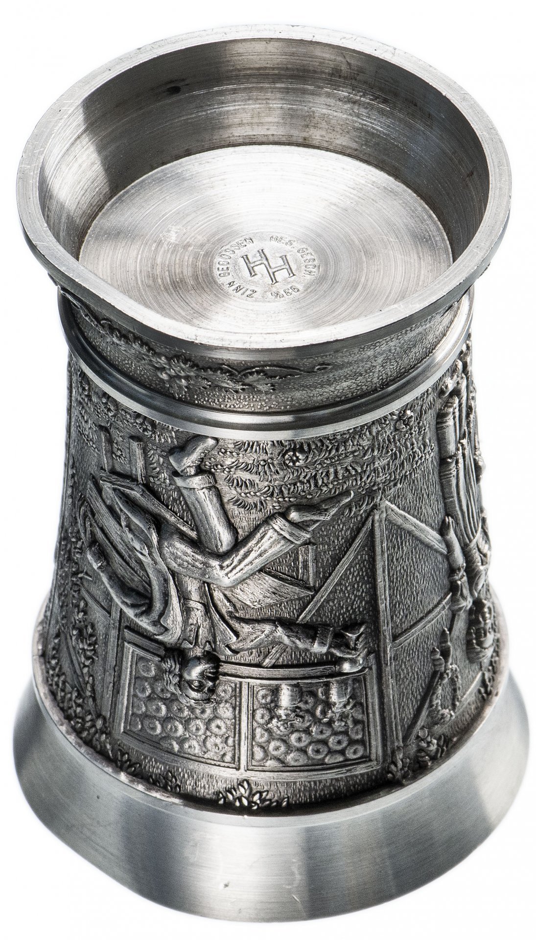 Бокал для вина "В трактире", олово, Германия, 1970-1990 гг.