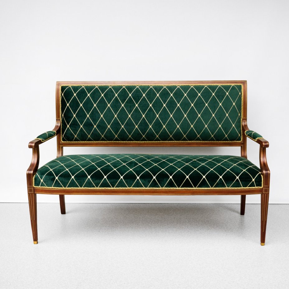 Гостиный гарнитур в стиле "Жакоб"