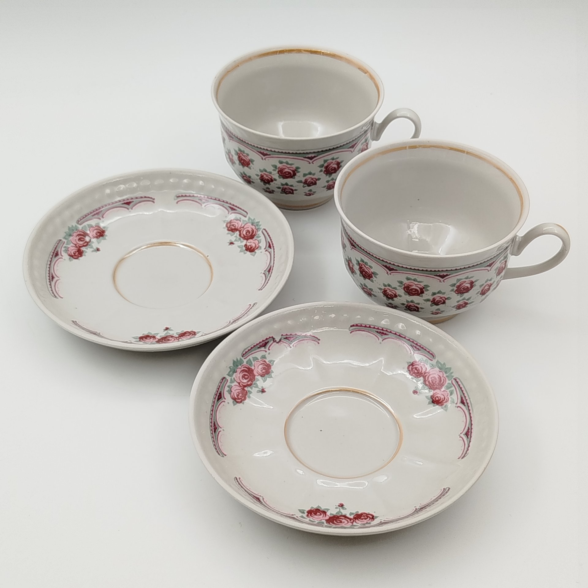 Набор из 2-х чайных пар, украшенных цветочным декором