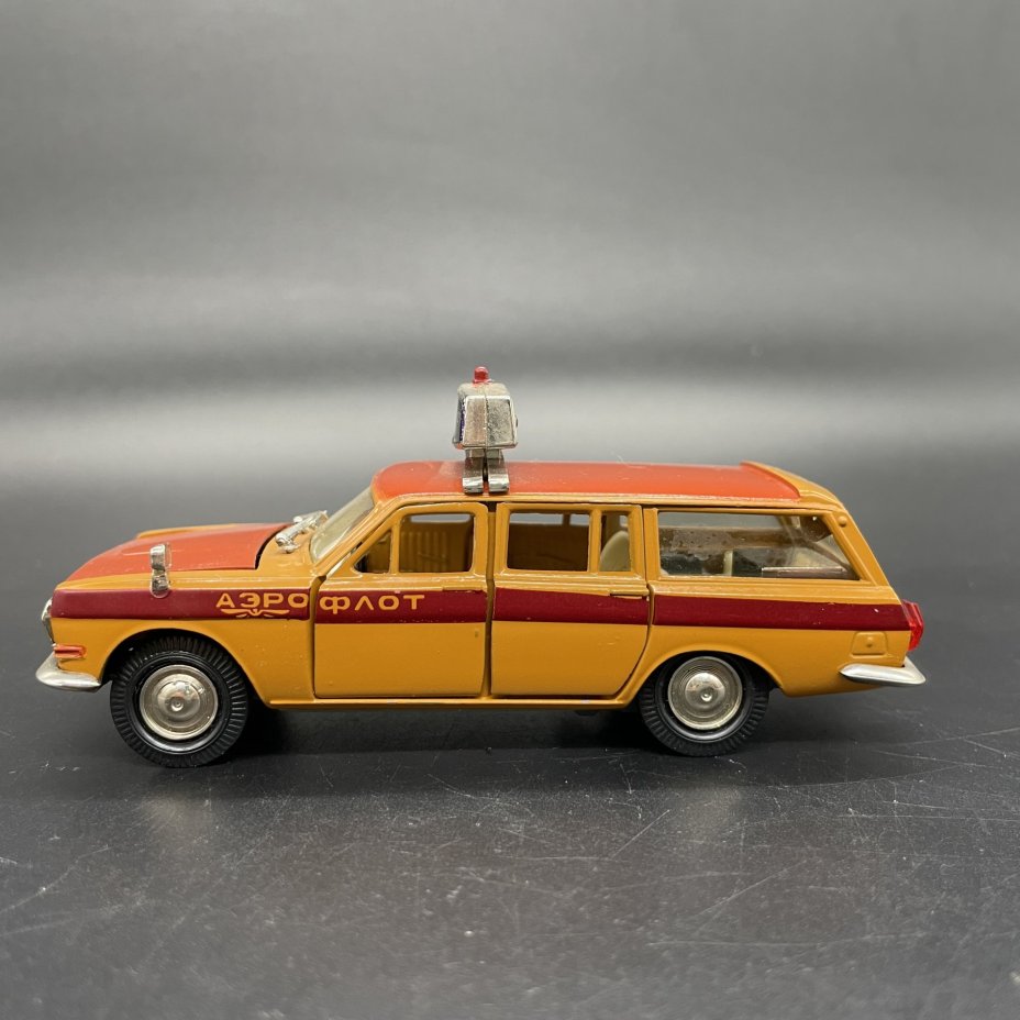 Модель автомобиля "ГАЗ-24" (аэрофлот) 1:43