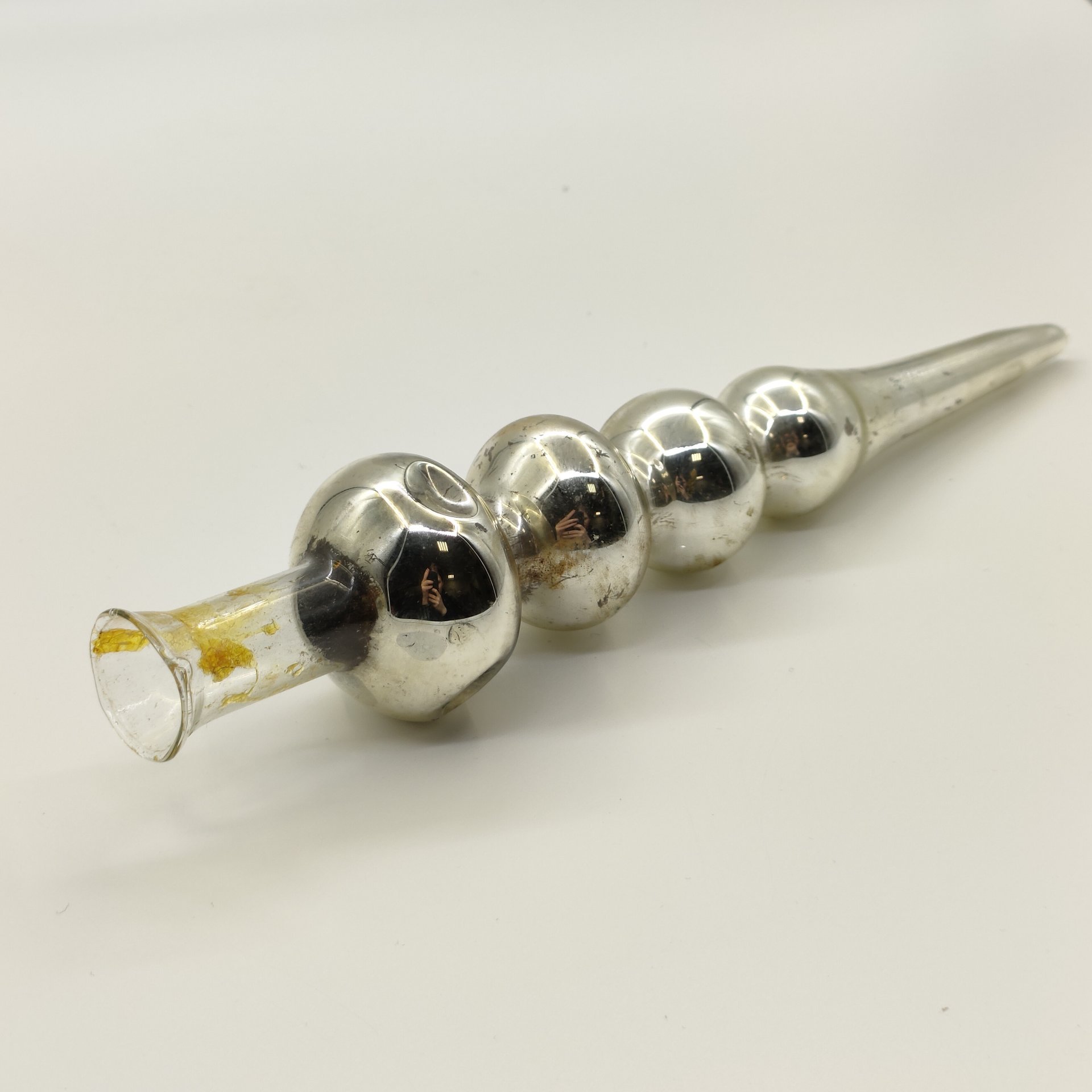 Елочная игрушка "Пика" ("Наконечник для елки"), стекло, краска, металл, СССР, 1970-1980 гг.