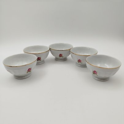 Набор из 5-ти пиал, украшенных изображением роз, фарфор, деколь, золочение, Западная Европа, 1960-1980 гг.