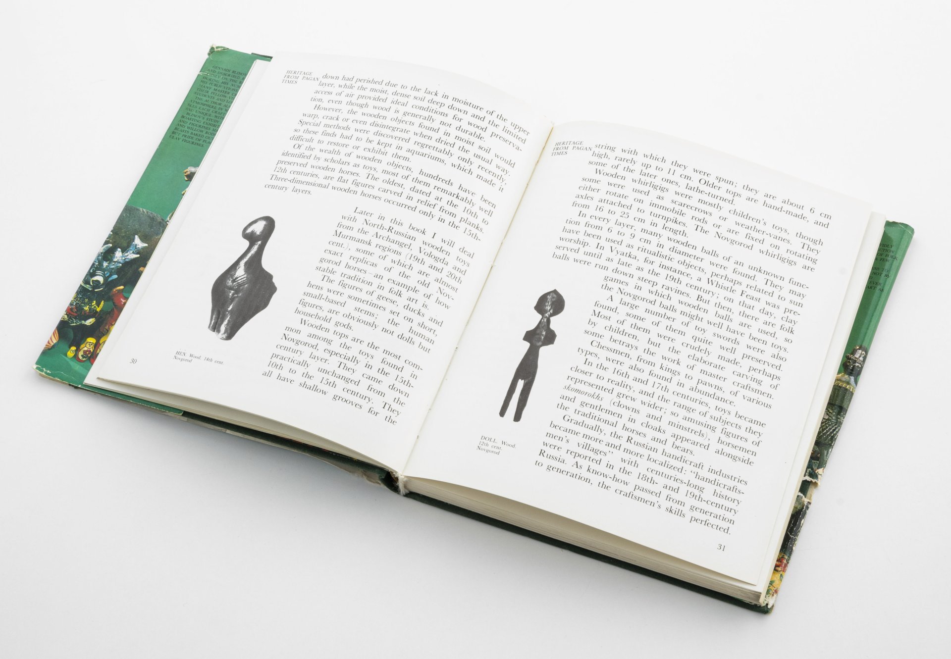 Книга на английском языке Gennadi Blinov "Russian Folk-Style Figurines A Collectors Notes", Издательство «Радуга»