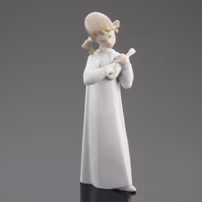 Статуэтка "Девочка с гитарой", скульптор Фульхенсио Гарсия, Lladro