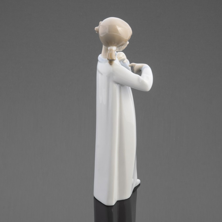 Статуэтка "Девочка с гитарой", скульптор Фульхенсио Гарсия, Lladro