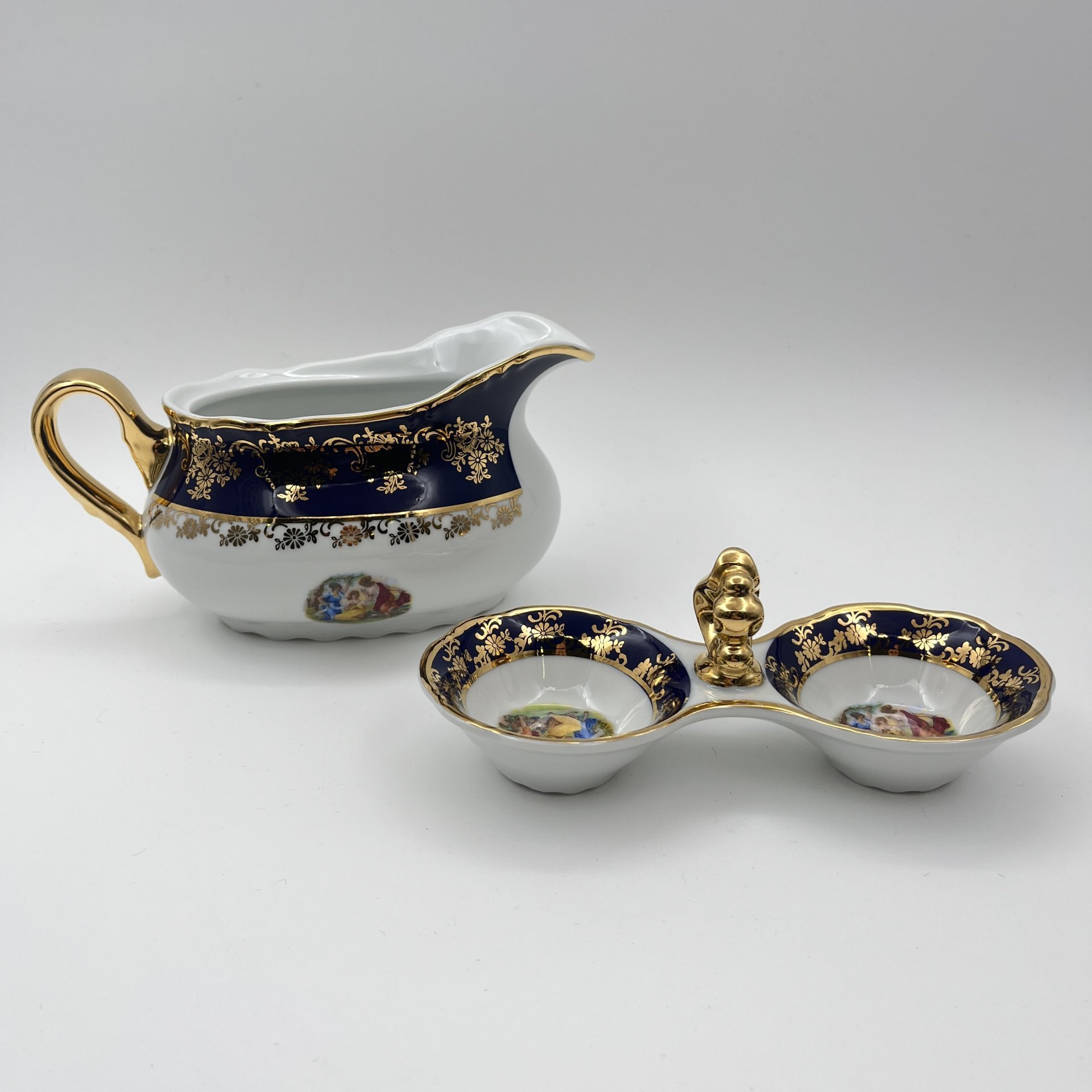 Соусник и двухсекционная солонка  "Мадонна", украшенные цветочным декором, фарфор, деколь, крытье, золочение, Thun (Тун), Чехия, 2000-2020 гг.