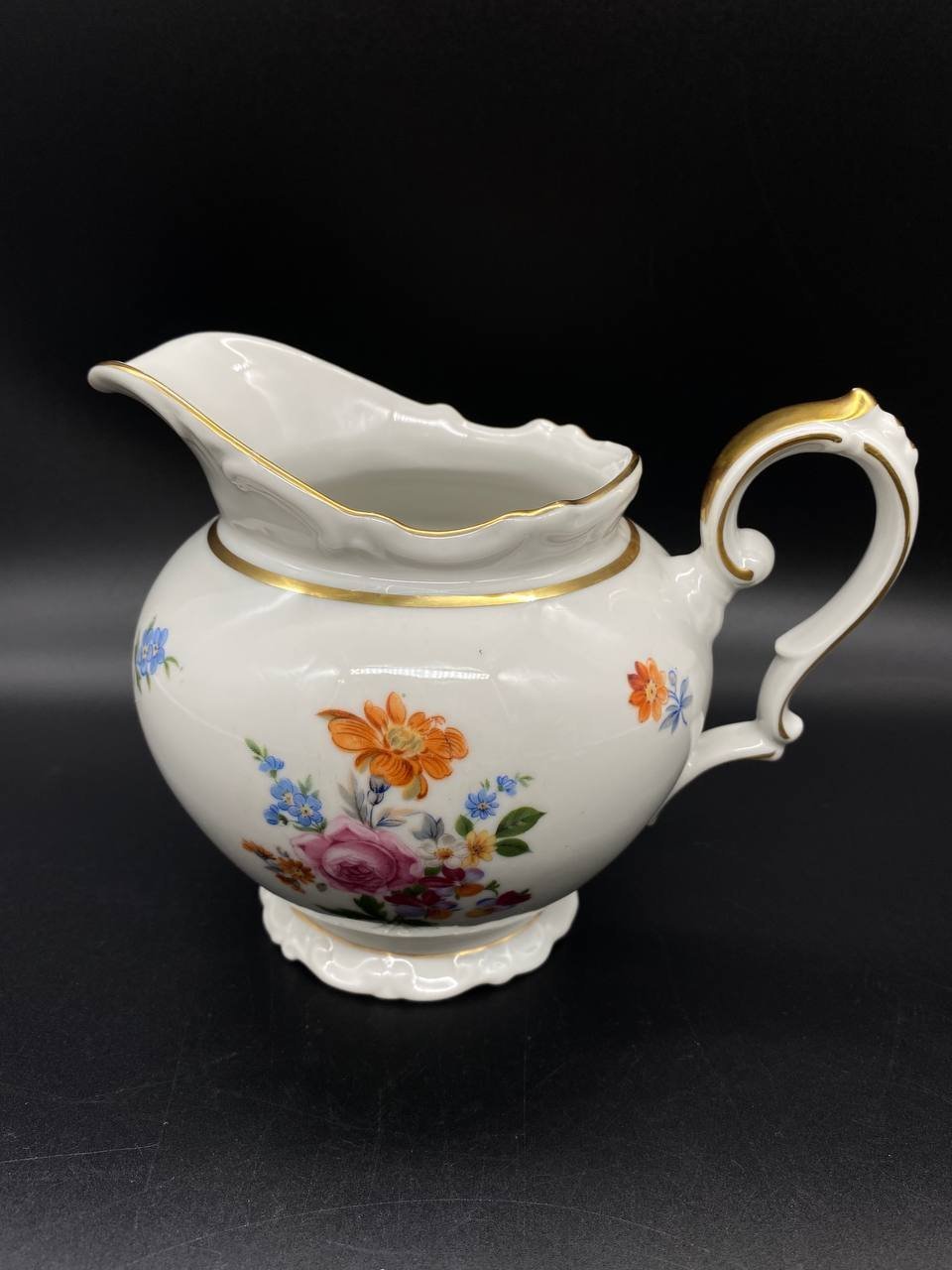 Молочник, украшенный цветочным декором с фигурной ручкой, Kahla