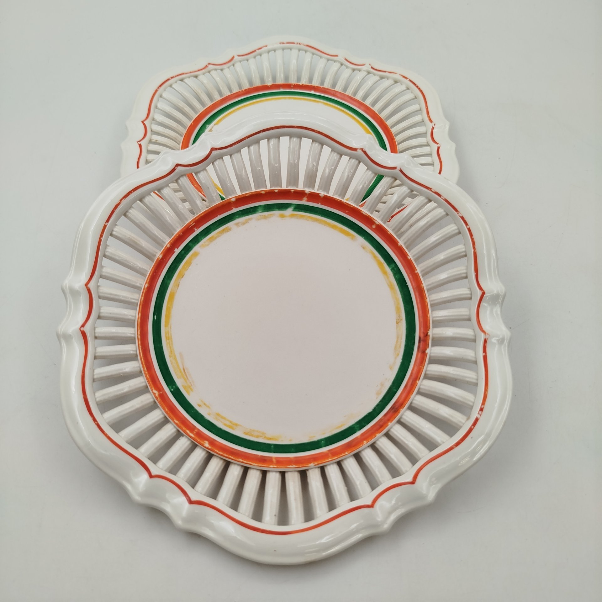 Пара десертных тарелок (сухарниц), Roesler Keramic, фаянс, Германия, 1920-1949 гг.