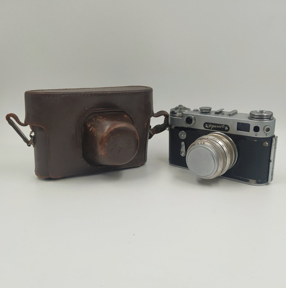 Фотоаппарат "Зоркий-6" с объективом "Индустар-50" в оригинальном кофре, Красногорский механический завод (КМЗ)