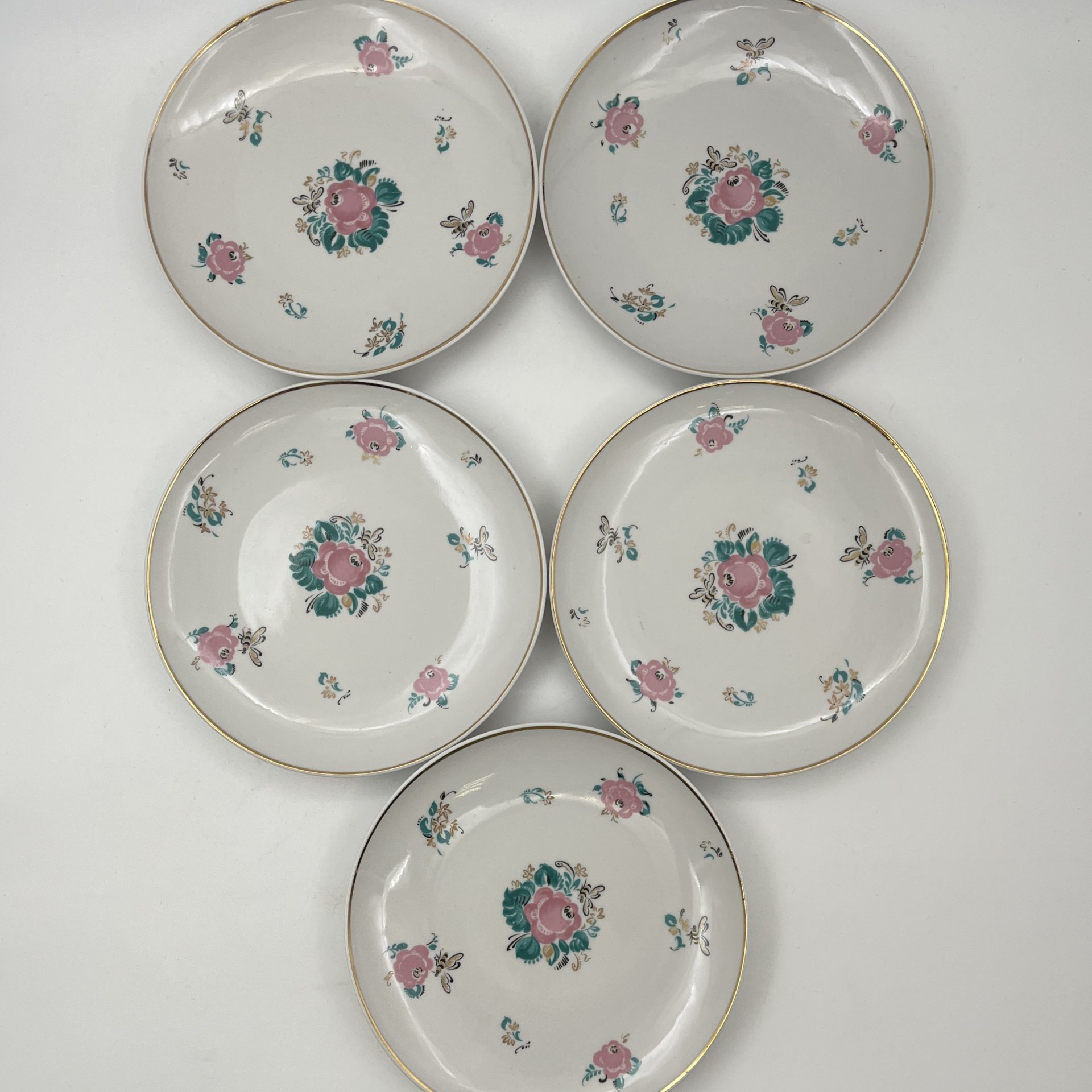 Сервиз чайный "Золотая пчелка" на 5 персон (19 предметов), автор рисунка Фирсова Е.Г., автор формы "Ангара" Яковлева С.Е.