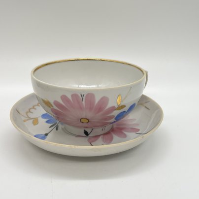 Чайная пара с расписным цветочным декором, фарфор, роспись, золочение, Дулевский фарфоровый завод (Дулёво), СССР, 1970-1990 гг.