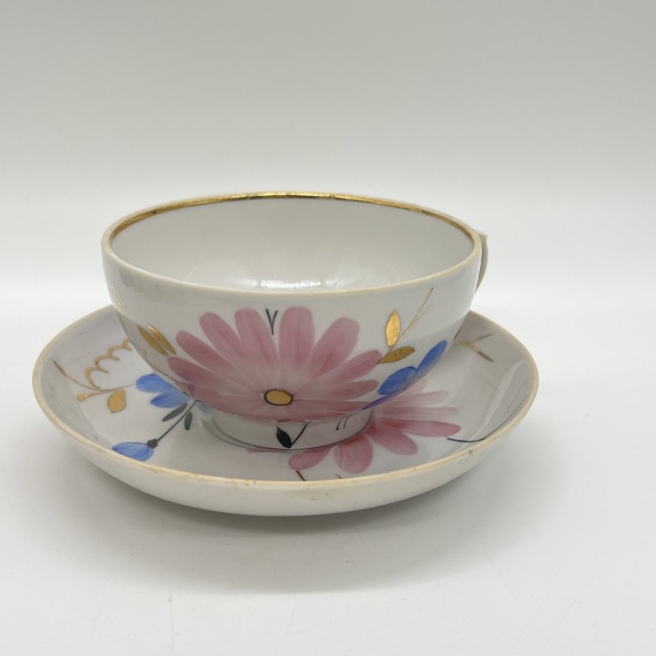 Чайная пара с расписным цветочным декором, фарфор, роспись, золочение, Дулевский фарфоровый завод (Дулёво), СССР, 1970-1990 гг.