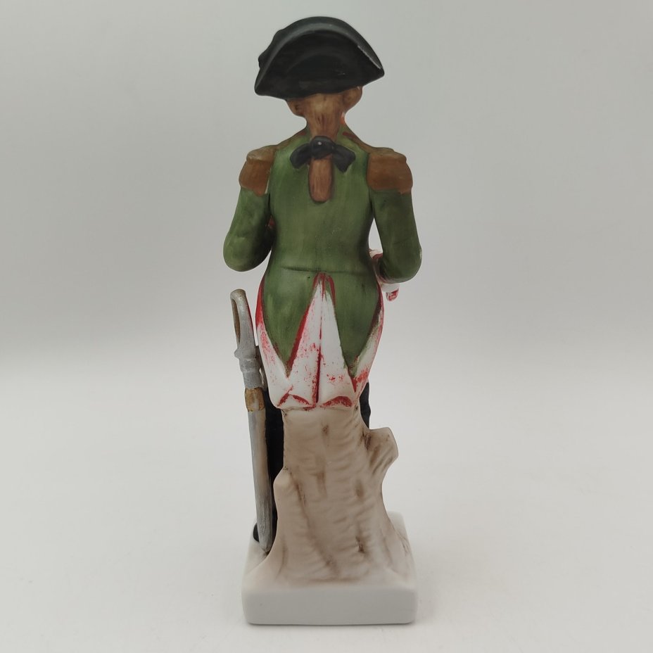 Статуэтка "Маршалл империи" ("marechal de l'Empire"), фарфор, бисквит, роспись, Южная Корея, 1960-1990 гг.