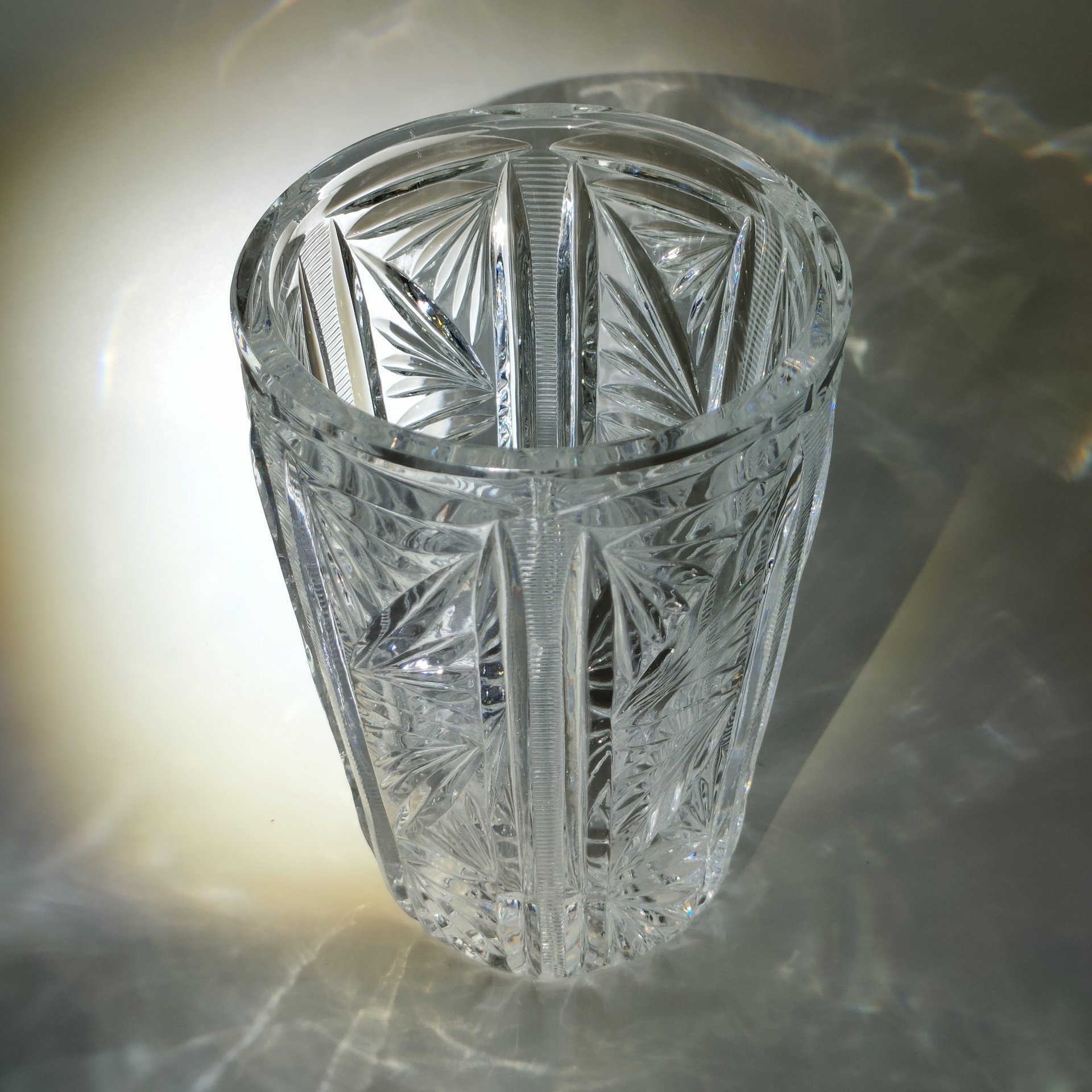Небольшая ваза для цветов с рельефным растительным декором, хрусталь, СССР, 1970-1990 гг.
