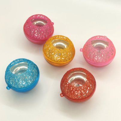 Набор из 5-ти ёлочных шаров с ажурным декором