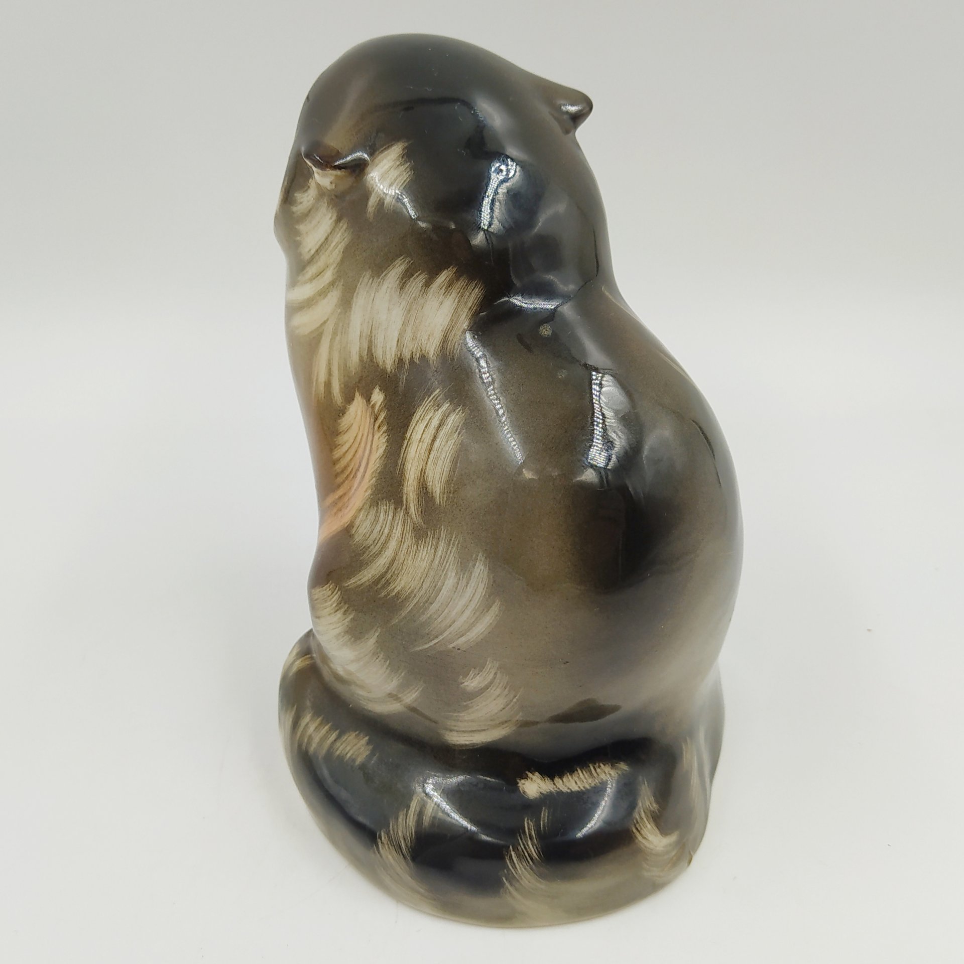 Статуэтка "Дикий камышовый кот" ("Манул"), скульптор Б.Я. Воробьев, фарфор, роспись, Ленинградский фарфоровый завод (ЛФЗ), Российская Федерация, 1970-1990 гг., Ленинградский фарфоровый завод (ЛФЗ)