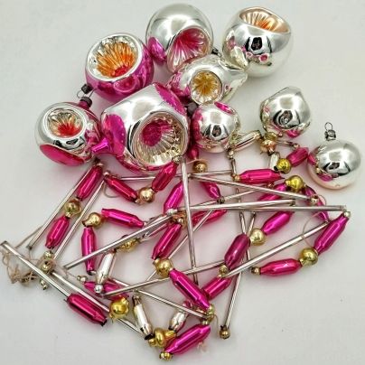 Набор из 9 елочных игрушек и гирлянды бус, стекло, стекло, роспись, металл, СССР, 1950-1970 гг.