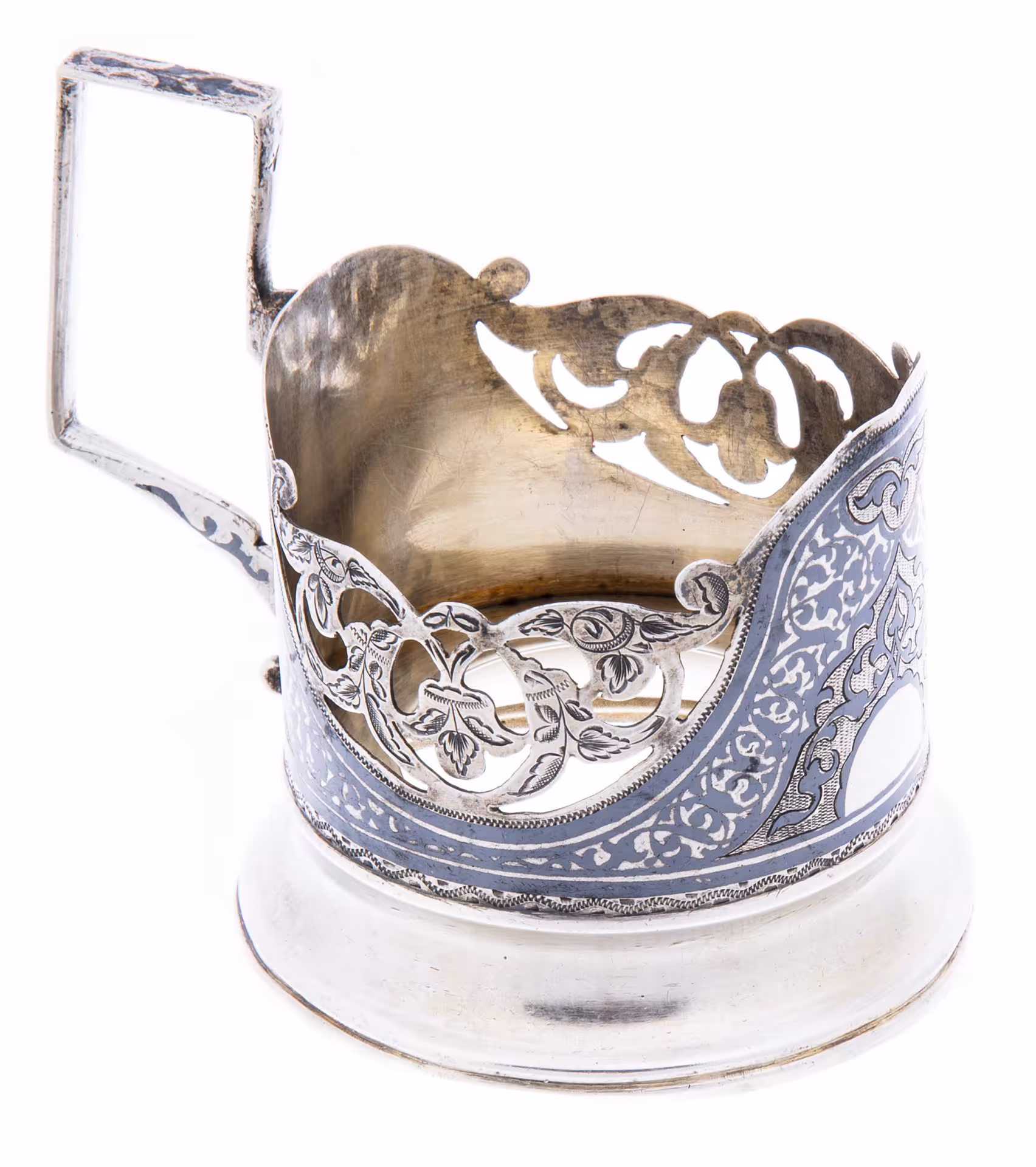 Подстаканник с растительным декором, серебро 875 пр., золочение, чернь, Кубачинский художественный комбинат, СССР, 1961-1968 гг., Кубачинский художественный комбинат