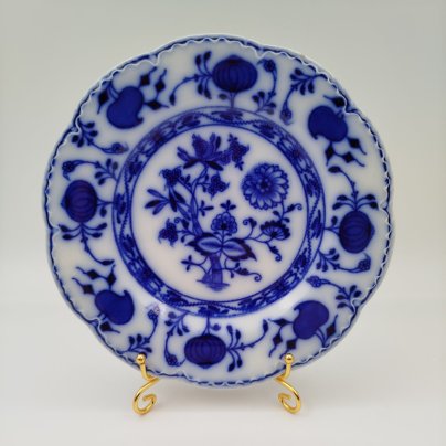 Тарелка пирожковая с декором «Луковый узор», фаянс, деколь, Johnson Brothers, Великобритания, 1880-1913 гг.