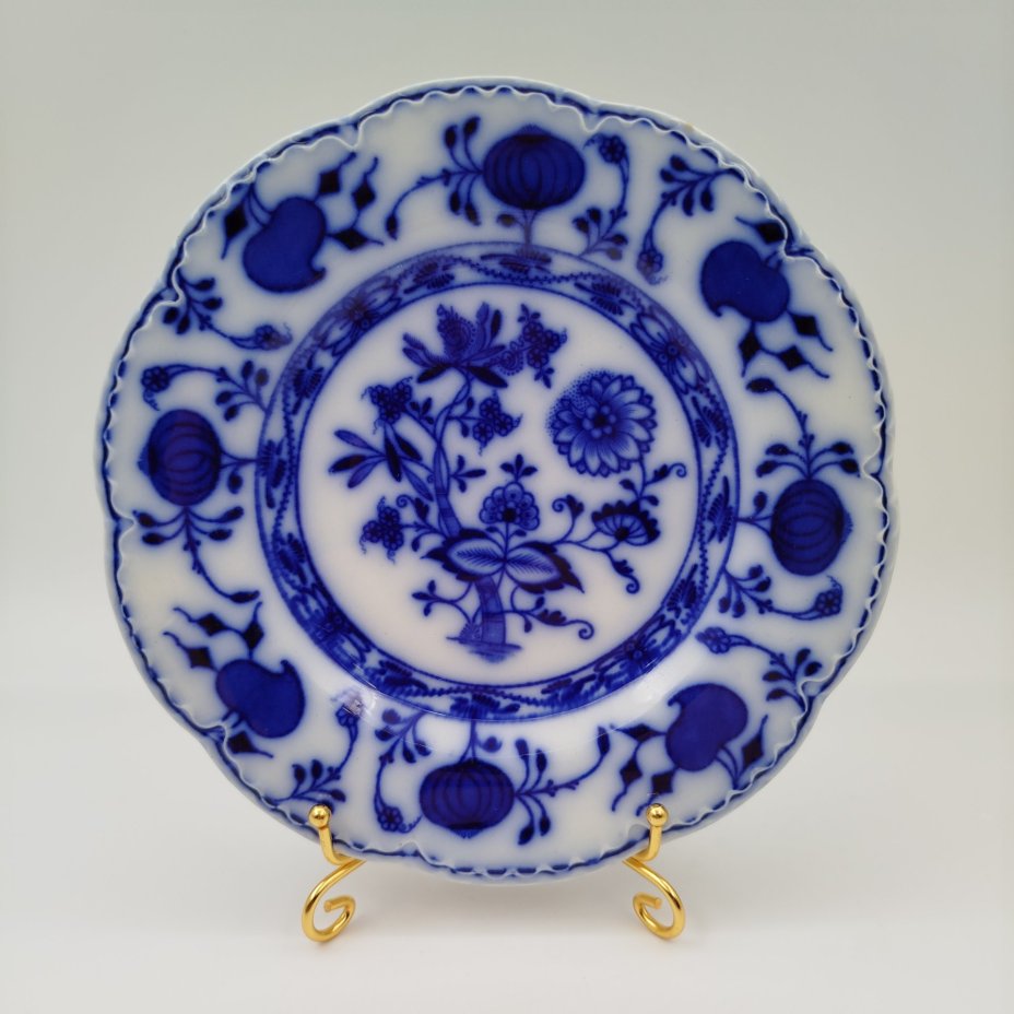 Тарелка пирожковая с декором «Луковый узор», фаянс, деколь, Johnson Brothers, Великобритания, 1880-1913 гг.